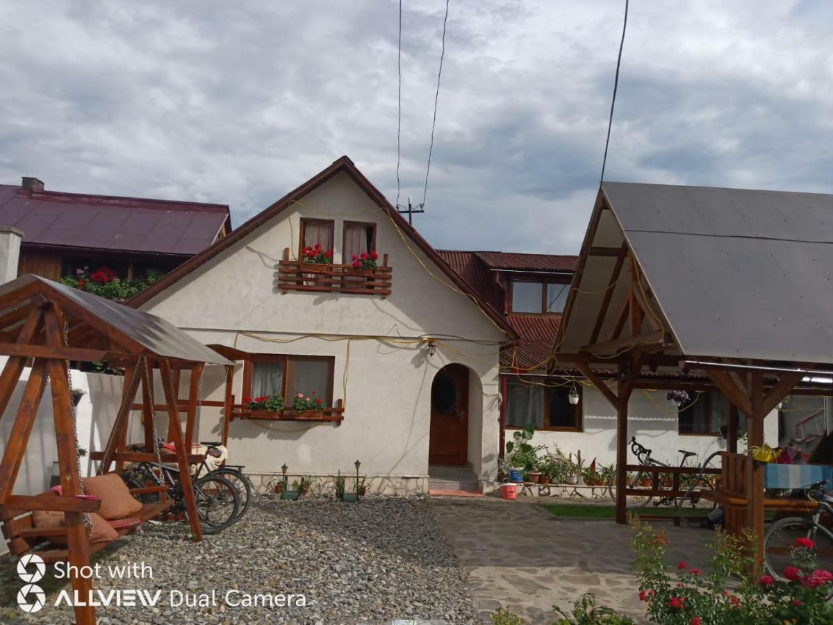 Casa Toth Din Tipterai Hotell Vişeu de Sus Exteriör bild