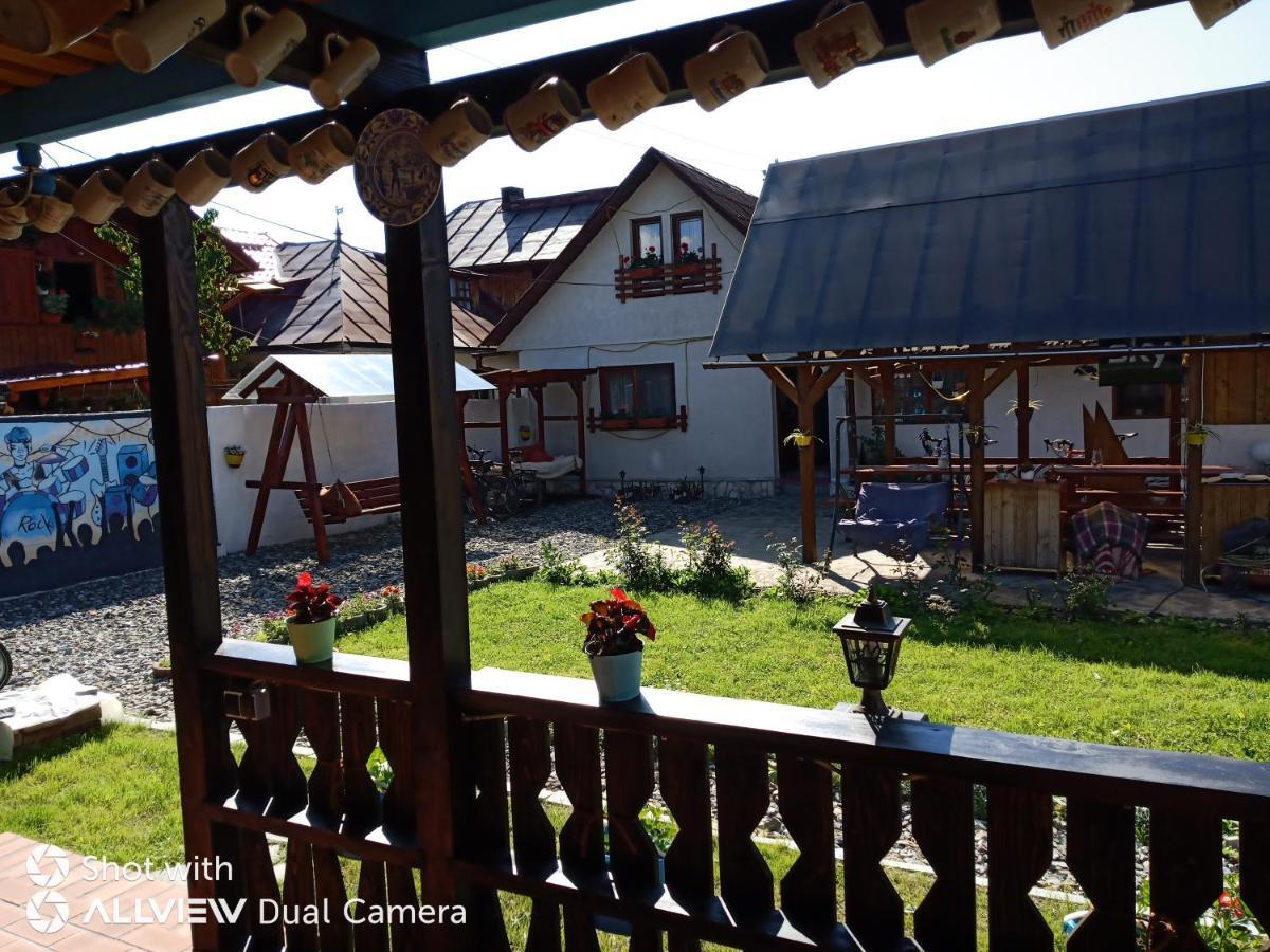 Casa Toth Din Tipterai Hotell Vişeu de Sus Exteriör bild