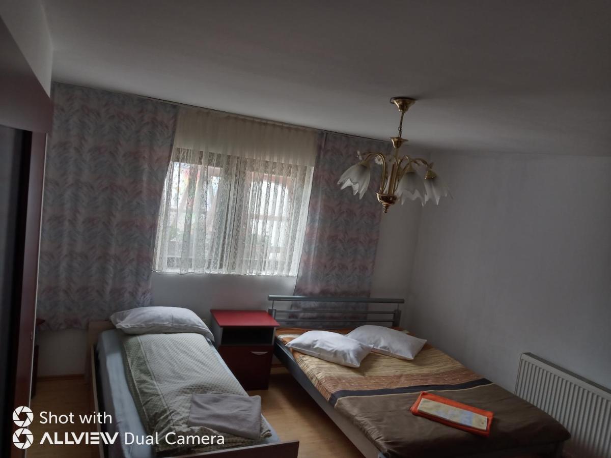 Casa Toth Din Tipterai Hotell Vişeu de Sus Exteriör bild